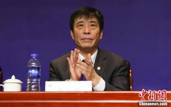 萧益谦顿时大喜过望，哈哈笑道：何止是认识。